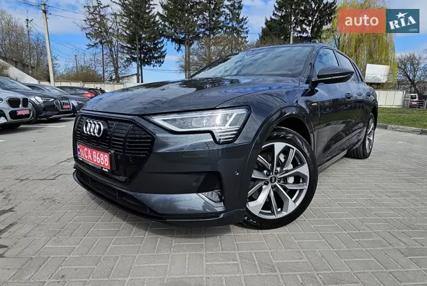 Audi e-tron 2022
