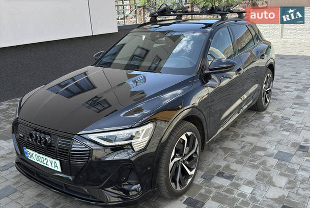 Audi e-tron 2021
