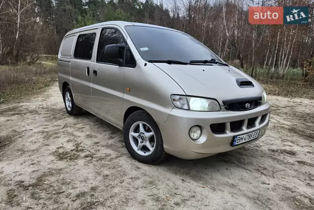 Hyundai H-1 2004