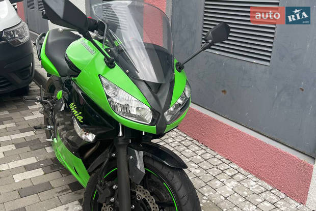 Kawasaki Ninja 400 2012