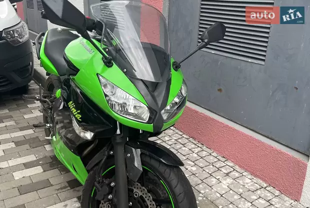 Kawasaki Ninja 400 2012