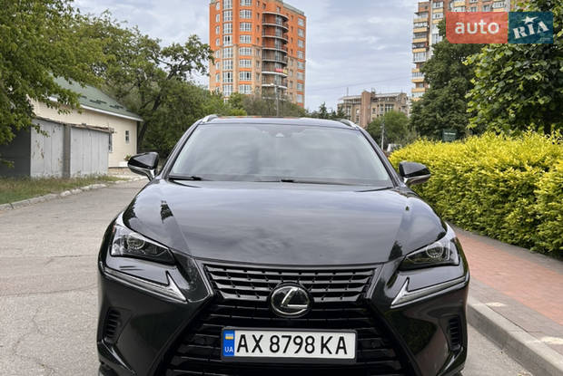 Lexus NX 2020