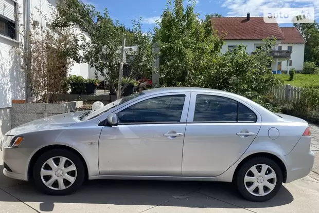 Mitsubishi Lancer 2012