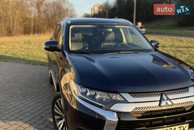 Mitsubishi Outlander 2022