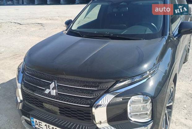 Mitsubishi Outlander 2024