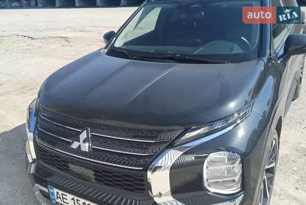 Mitsubishi Outlander 2024
