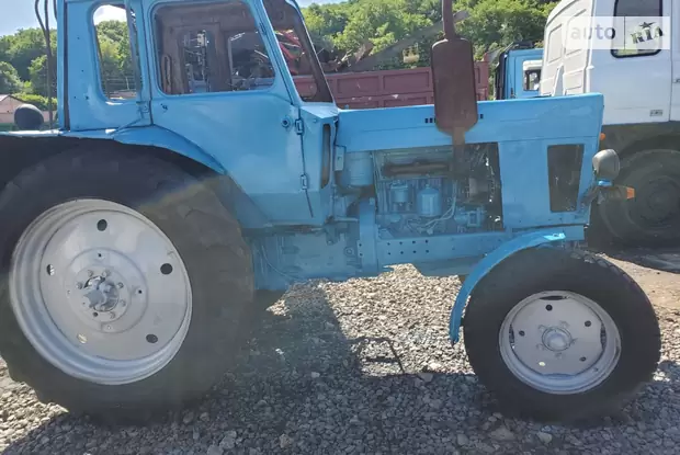 купить трактор до 2500 долларов