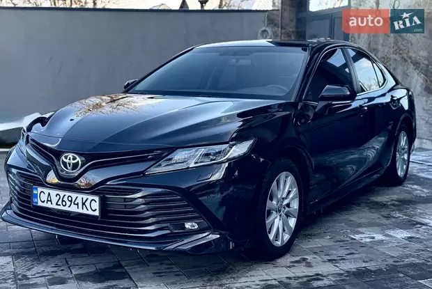 Toyota Camry 2019