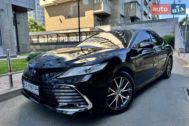 Toyota Camry 2021