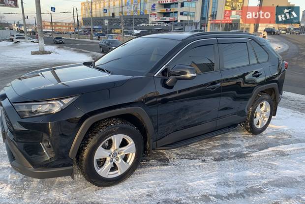 Toyota RAV4 2021