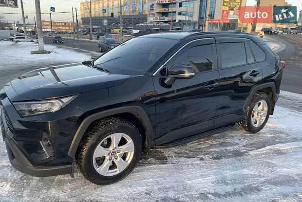 Toyota RAV4 2021