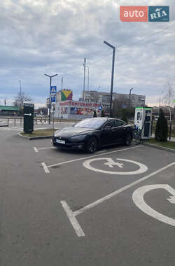 Tesla Model S 2015