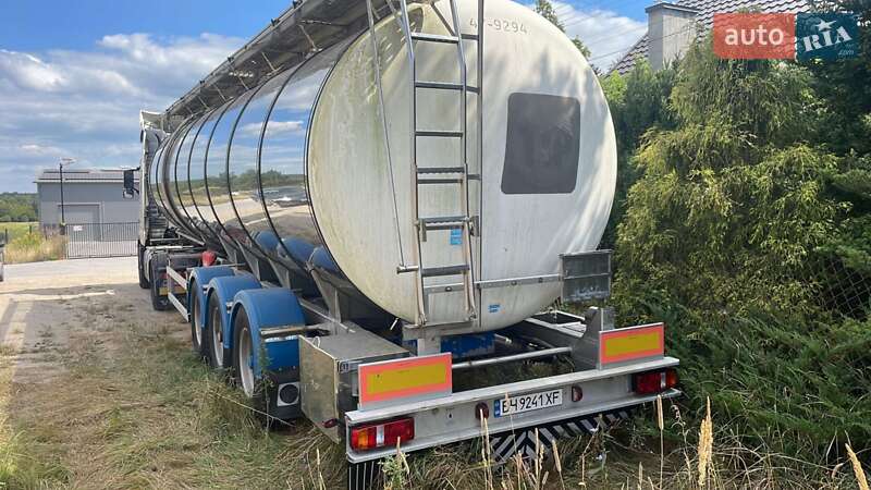 Цистерна полуприцеп LAG 0-3-39 2007 в Владимире