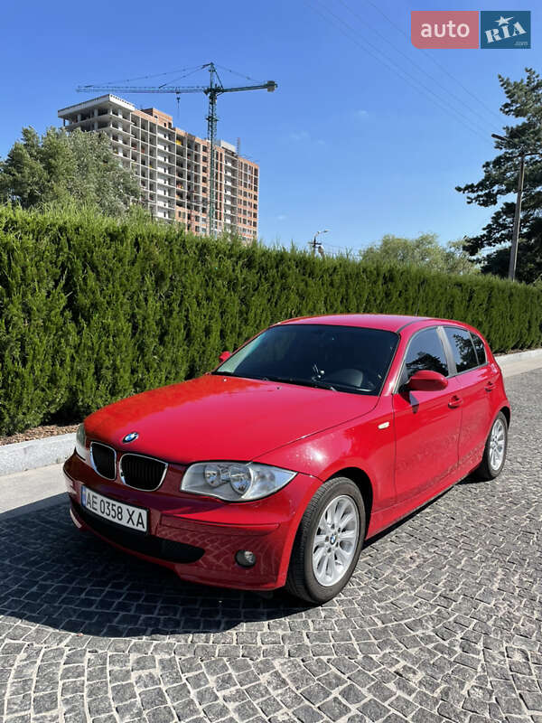 Хэтчбек BMW 1 Series 2009 в Днепре