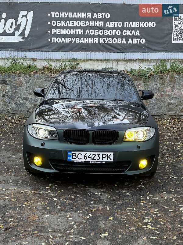 Купе BMW 1 Series 2012 в Киеве Купе BMW 1 Series 2012 в Киеве