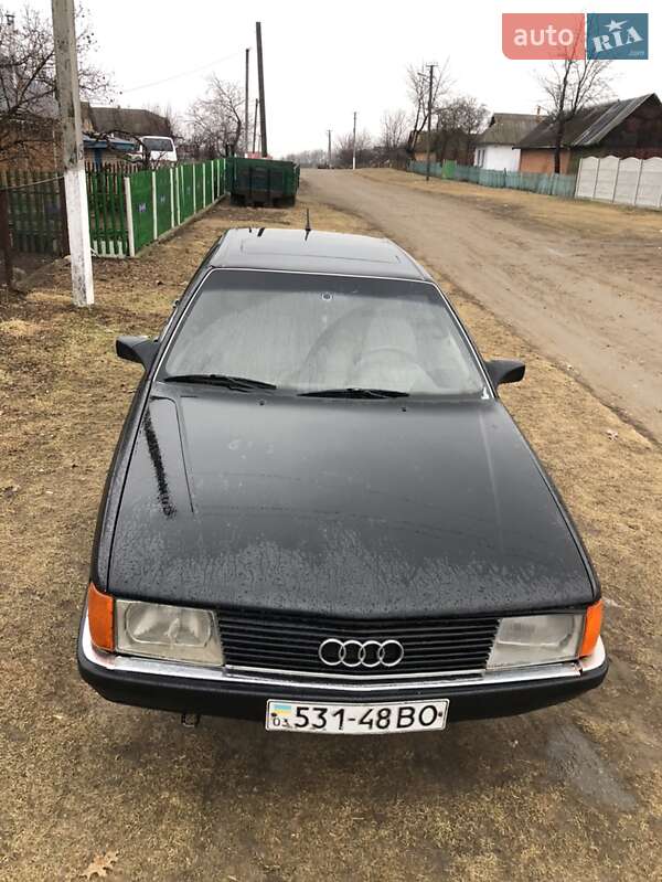 Седан Audi 100 1985 в Хмельницком