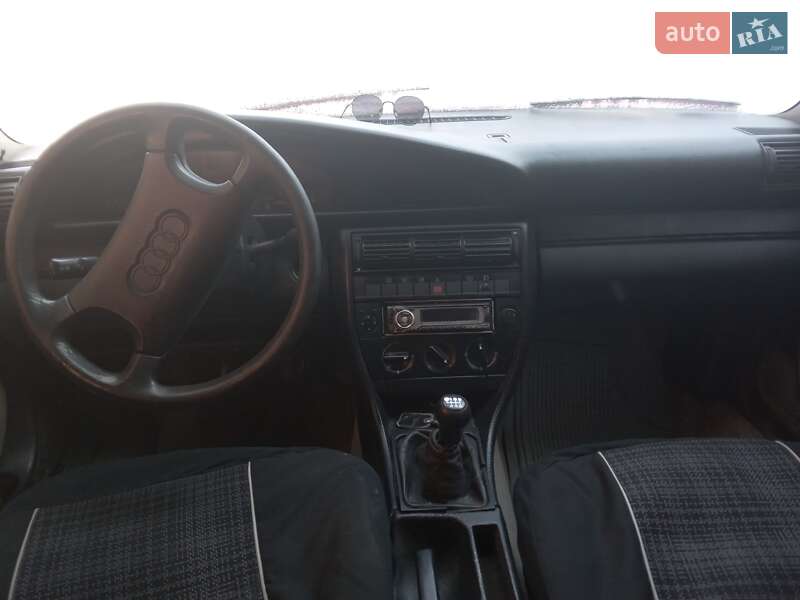 Седан Audi 100 1992 в Надворной