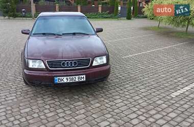 Седан Audi 100 1993 в Локачах