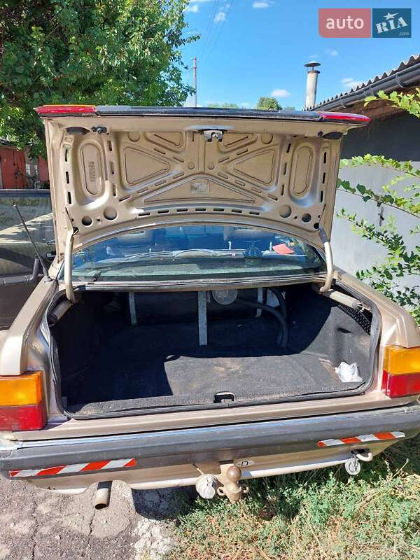 Седан Audi 100 1985 в Кропивницком Седан Audi 100 1985 в Кропивницком