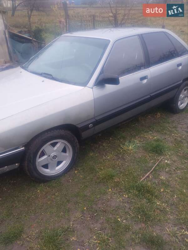 Седан Audi 100 1988 в Дубно Седан Audi 100 1988 в Дубно