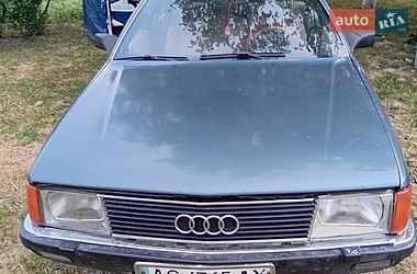 Седан Audi 100 1984 в Торчине