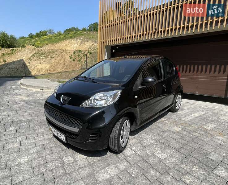 Хэтчбек Peugeot 107 2010 в Львове