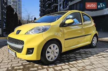Хетчбек Peugeot 107 2011 в Івано-Франківську