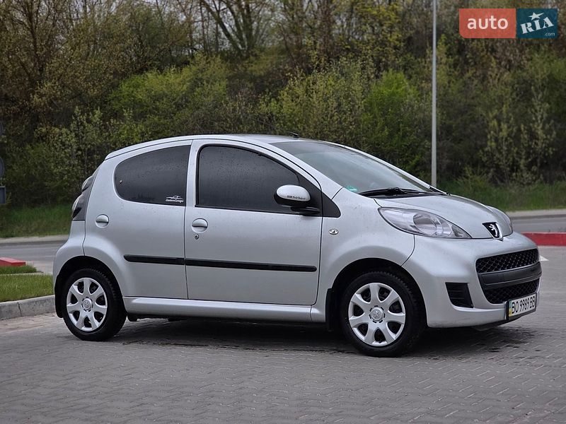 Хэтчбек Peugeot 107 2011 в Тернополе