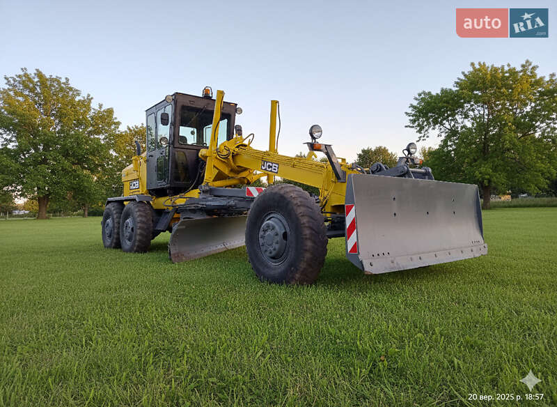 Автогрейдер ДЗ 122 1997 в Быковке