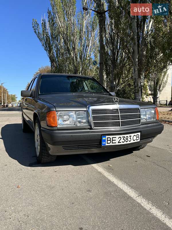 Седан Mercedes-Benz 190 1987 в Первомайске