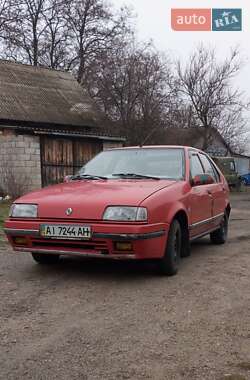 Хэтчбек Renault 19 1991 в Богуславе Хэтчбек Renault 19 1991 в Богуславе