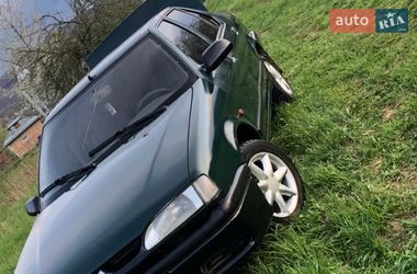 Седан Renault 19 1999 в Косові