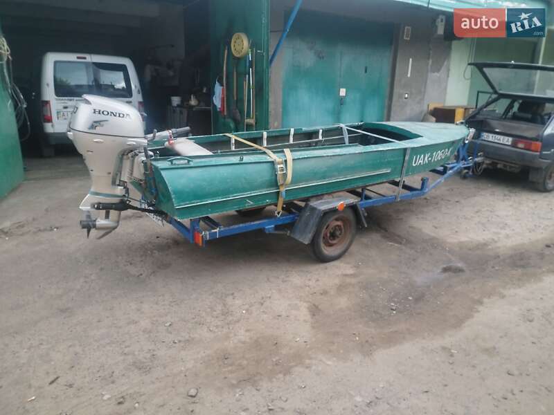 Човен Казанка 1 1980 в Славутичі