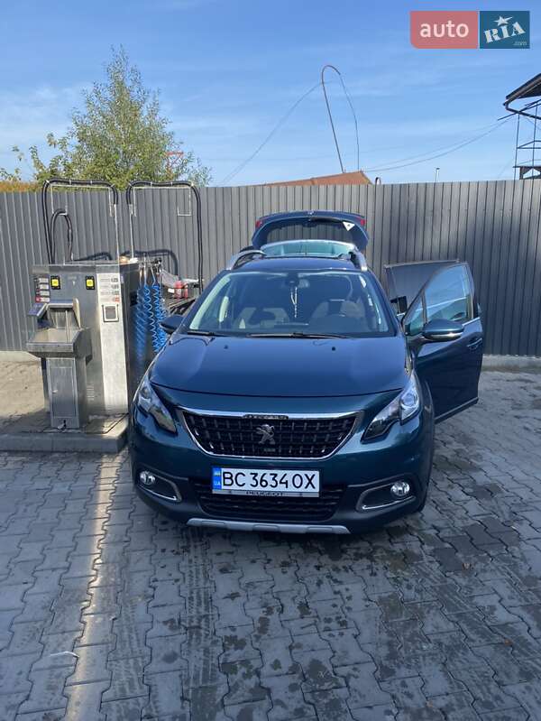 Позашляховик / Кросовер Peugeot 2008 2016 в Львові