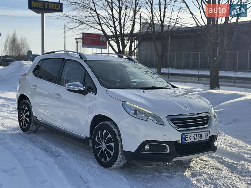 Внедорожник / Кроссовер Peugeot 2008 2015 в Ровно