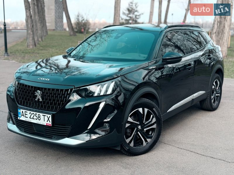 Внедорожник / Кроссовер Peugeot 2008 2020 в Киеве