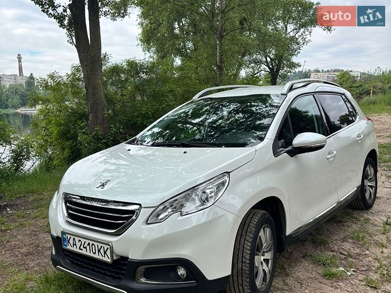Внедорожник / Кроссовер Peugeot 2008 2014 в Киеве