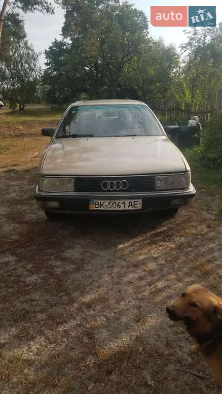 Седан Audi 200 1984 в Маневичах Седан Audi 200 1984 в Маневичах
