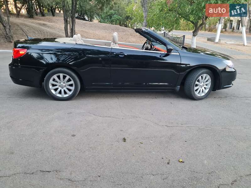 Кабриолет Chrysler 200 2012 в Овидиополе