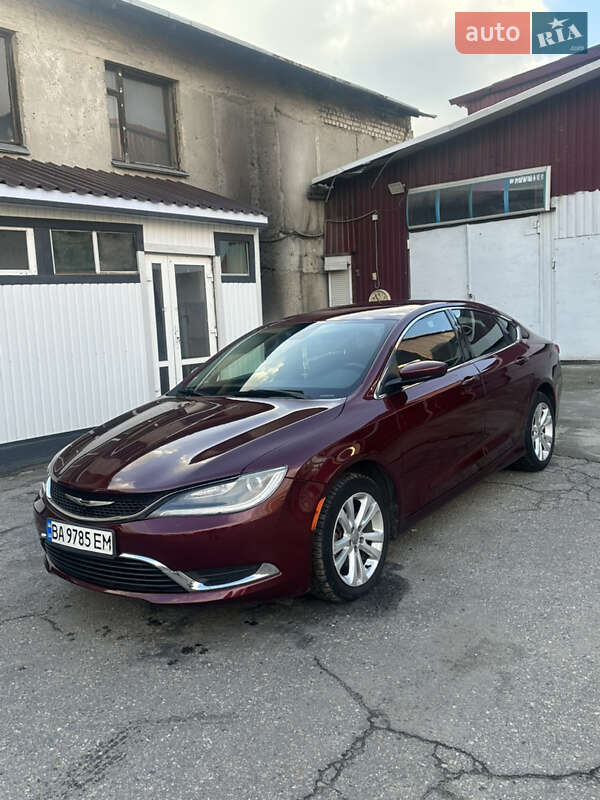 Седан Chrysler 200 2015 в Кропивницком