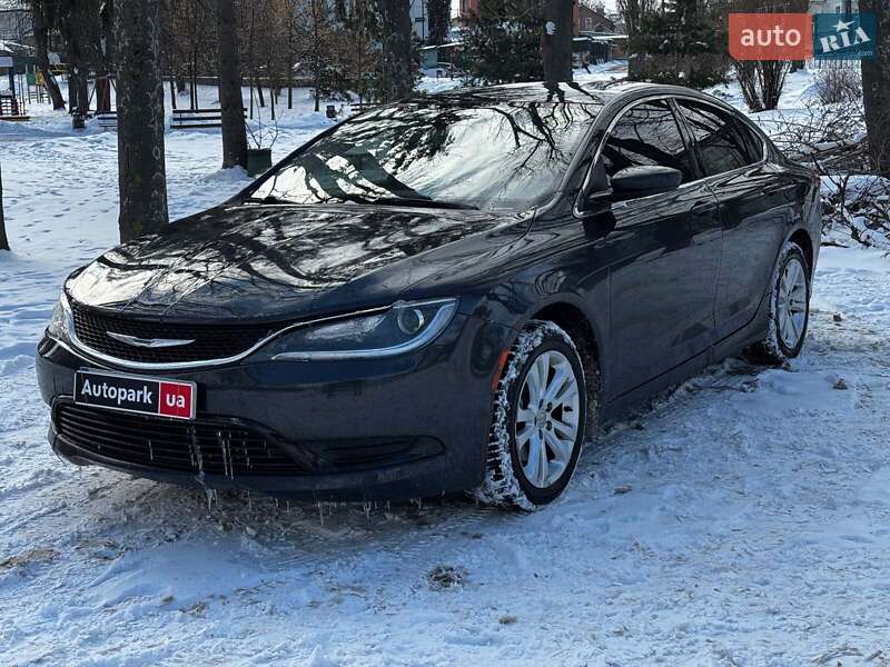 Седан Chrysler 200 2016 в Киеве
