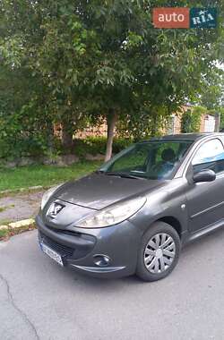 Хэтчбек Peugeot 206 2011 в Хмельницком