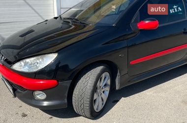 Кабріолет Peugeot 206 2002 в Дніпрі Кабріолет Peugeot 206 2002 в Дніпрі