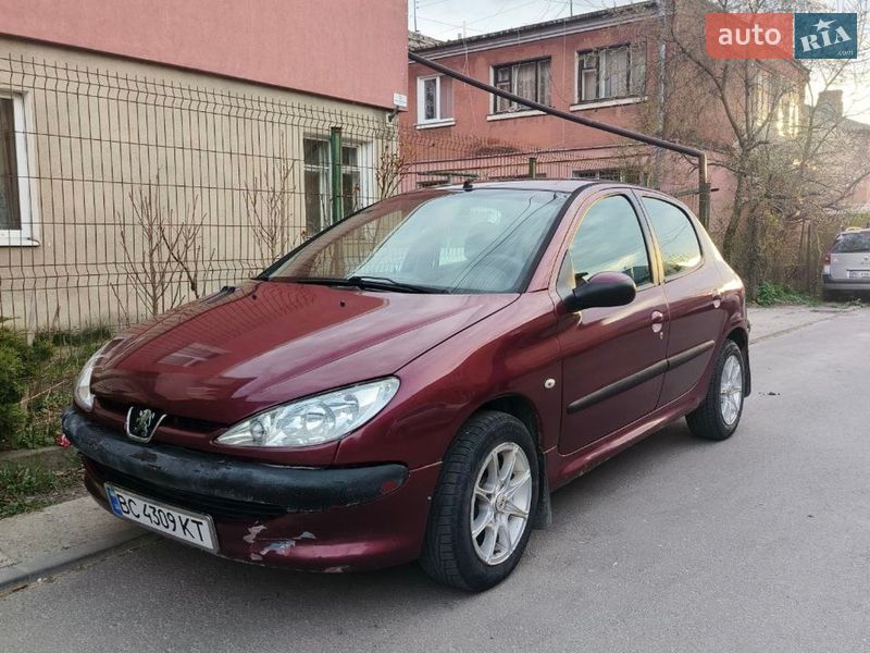 Хэтчбек Peugeot 206 2003 в Львове Хэтчбек Peugeot 206 2003 в Львове