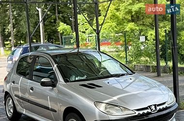 Хетчбек Peugeot 206 2002 в Вінниці