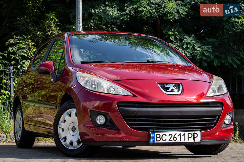 Хэтчбек Peugeot 207 2010 в Львове