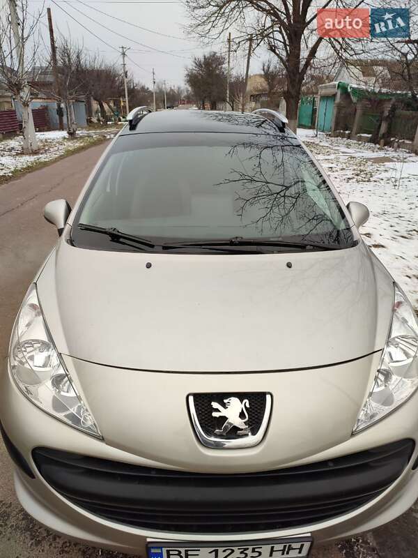 Универсал Peugeot 207 2008 в Очакове
