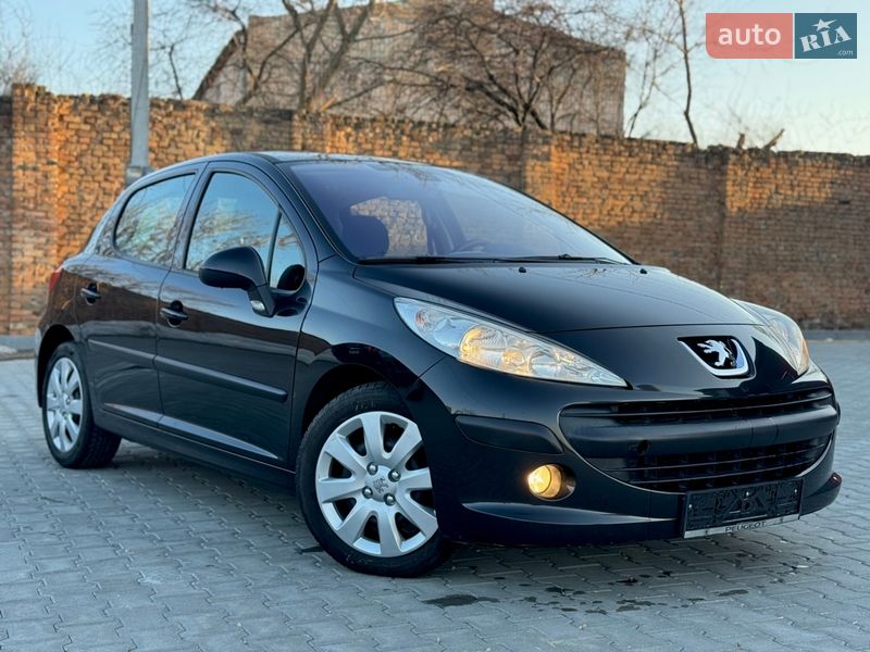 Хэтчбек Peugeot 207 2006 в Ровно