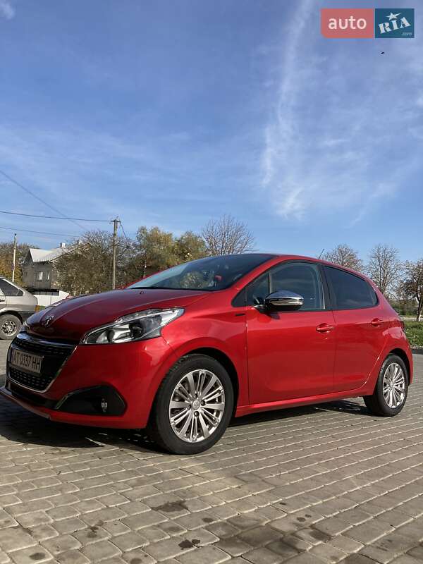 Хэтчбек Peugeot 208 2019 в Снятине