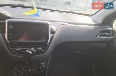 Хетчбек Peugeot 208 2013 в Івано-Франківську Хетчбек Peugeot 208 2013 в Івано-Франківську